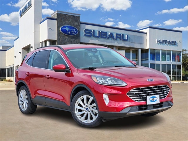 2022 Ford Escape Titanium's photo