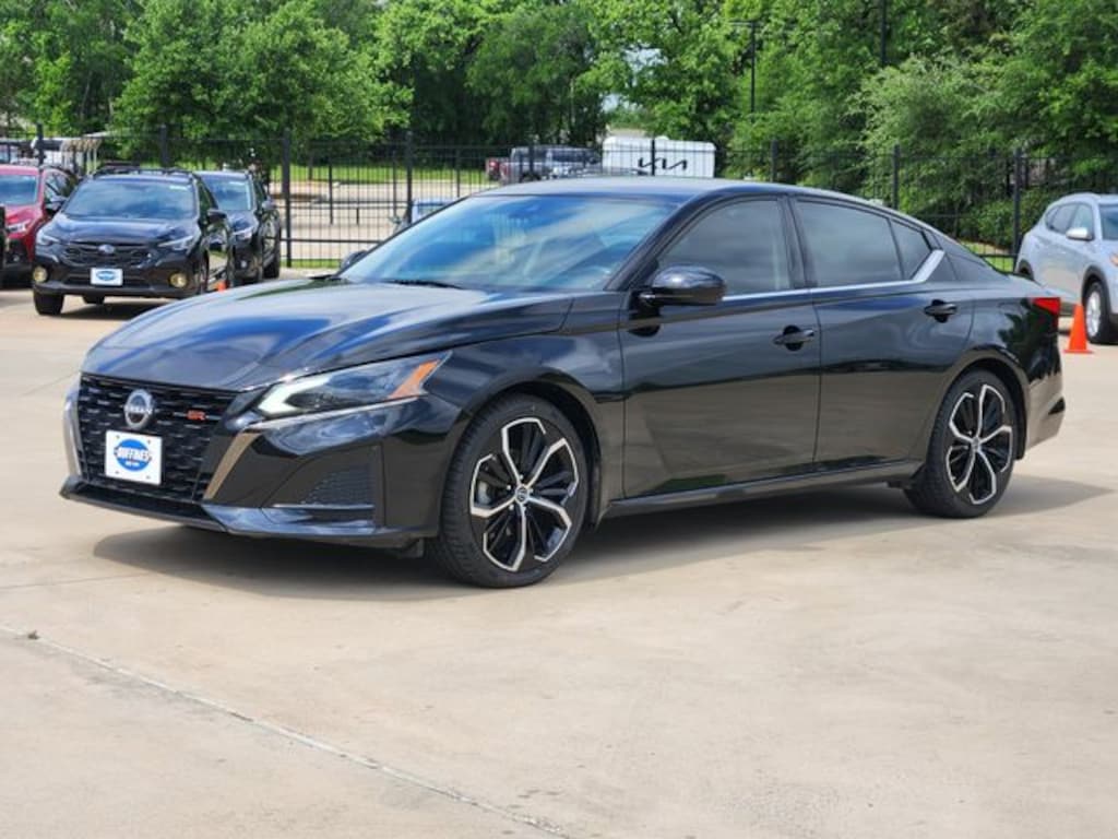Used 2023 Nissan Altima 2.5 SR Sedan