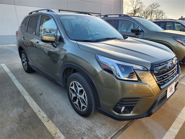 2023 Subaru Forester Premium's photo