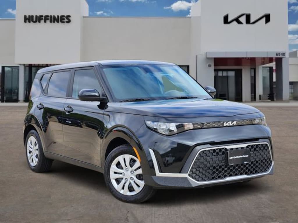 Certified 2025 Kia Soul LX Hatchback