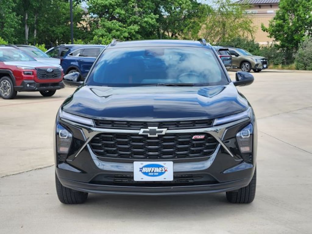 Used 2025 Chevrolet Trax 2RS SUV