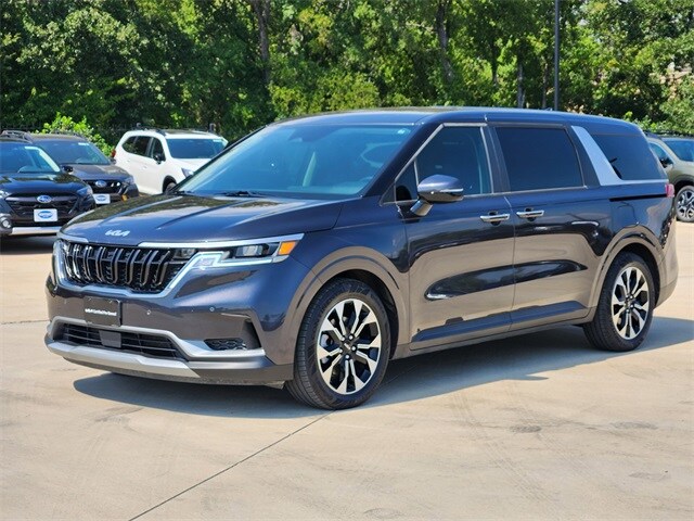 2023 Kia Carnival EX photo 3