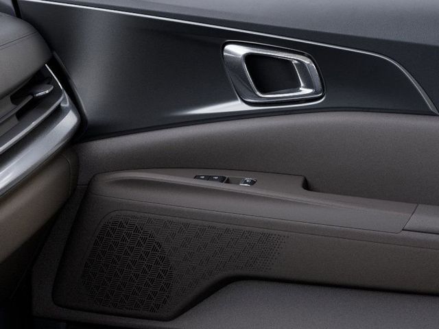 2025 Kia Carnival LXS - Photo 25