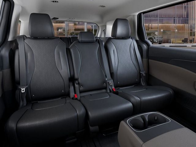2025 Kia Carnival LXS - Photo 16