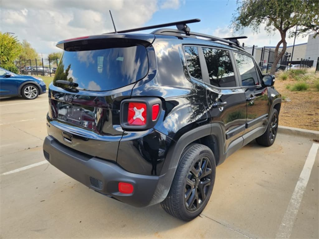 Used 2022 Jeep Renegade Latitude SUV