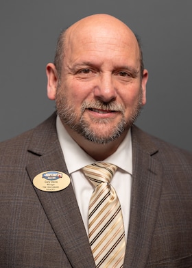 Staff member Gary Davis from 7dc8011957b1