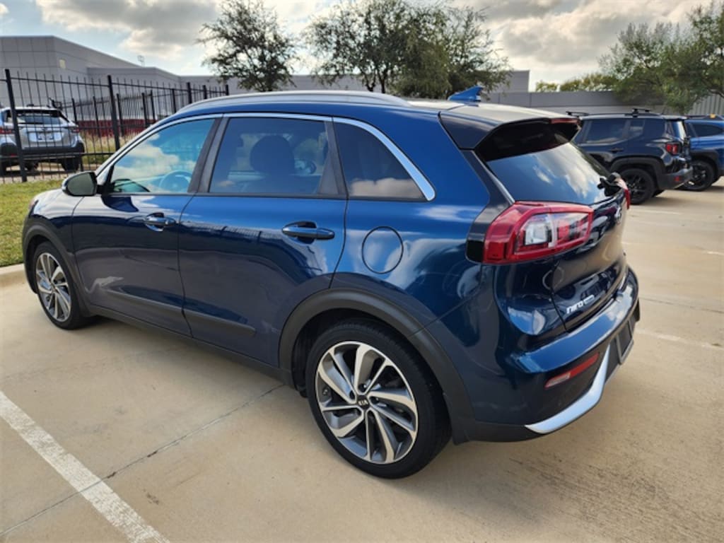 Used 2017 Kia Niro Touring SUV