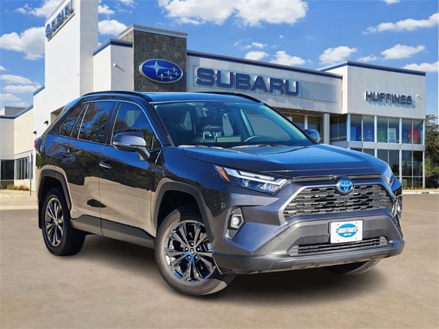 2024 Toyota RAV4 XLE Premium's photo