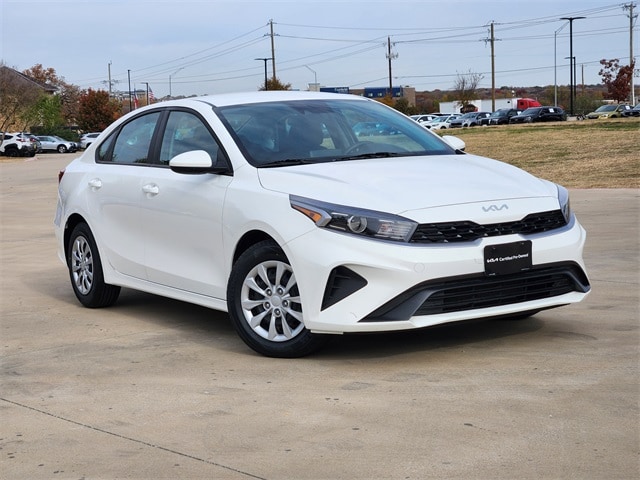 2023 Kia Forte LX's photo