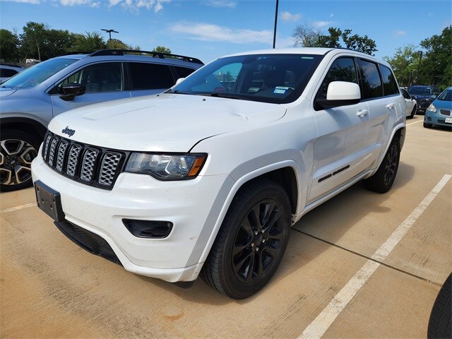2019 Jeep Grand Cherokee Altitude photo 2