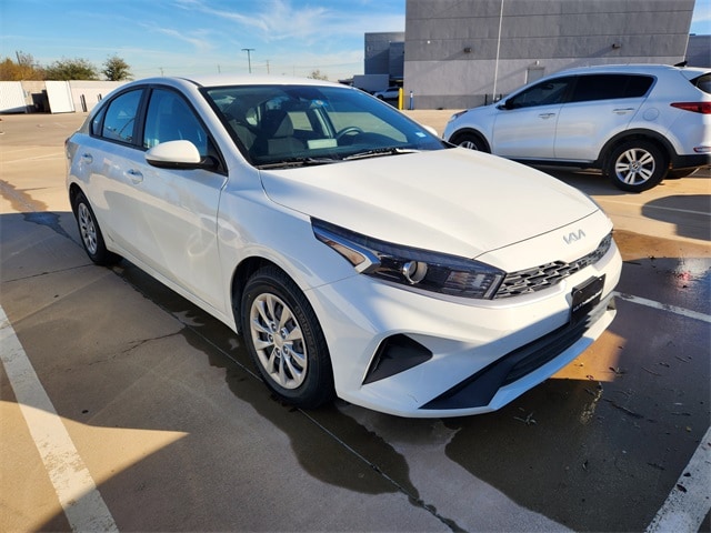 2023 Kia Forte LX's photo