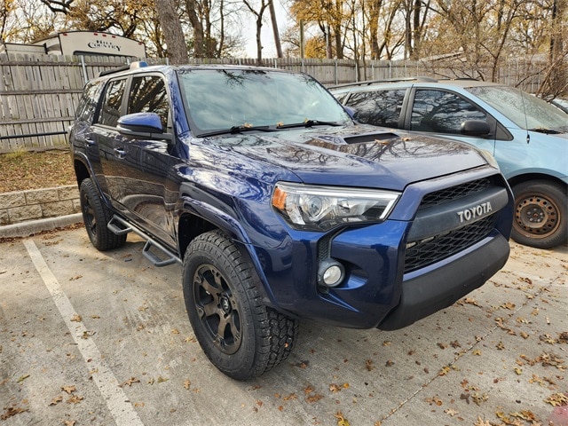 2019 Toyota 4Runner TRD Off-Road Premium's photo