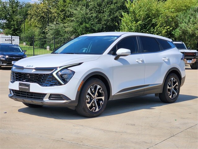 2023 Kia Sportage EX photo 2