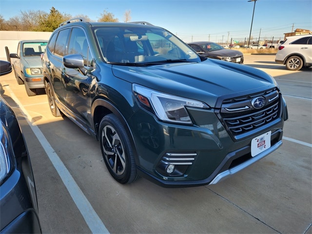 2022 Subaru Forester Touring's photo