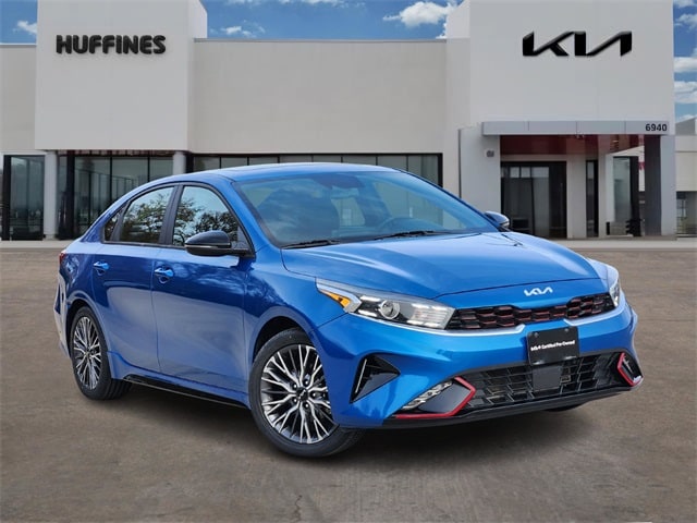 2022 Kia FORTE GT-Line's photo