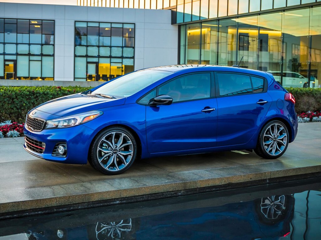 Used 2017 Kia Forte5 LX Hatchback