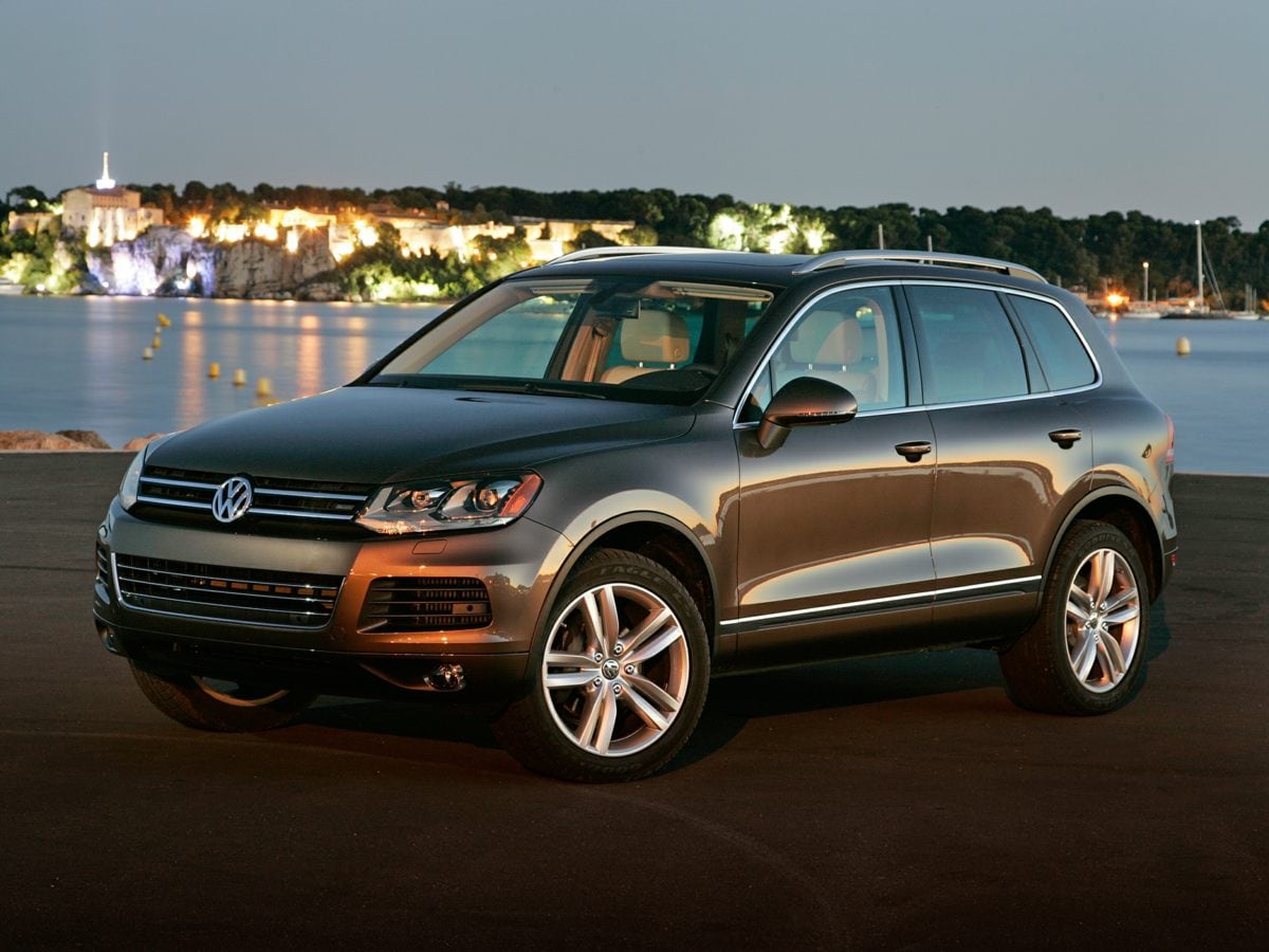 2014 Volkswagen Touareg Executive's photo