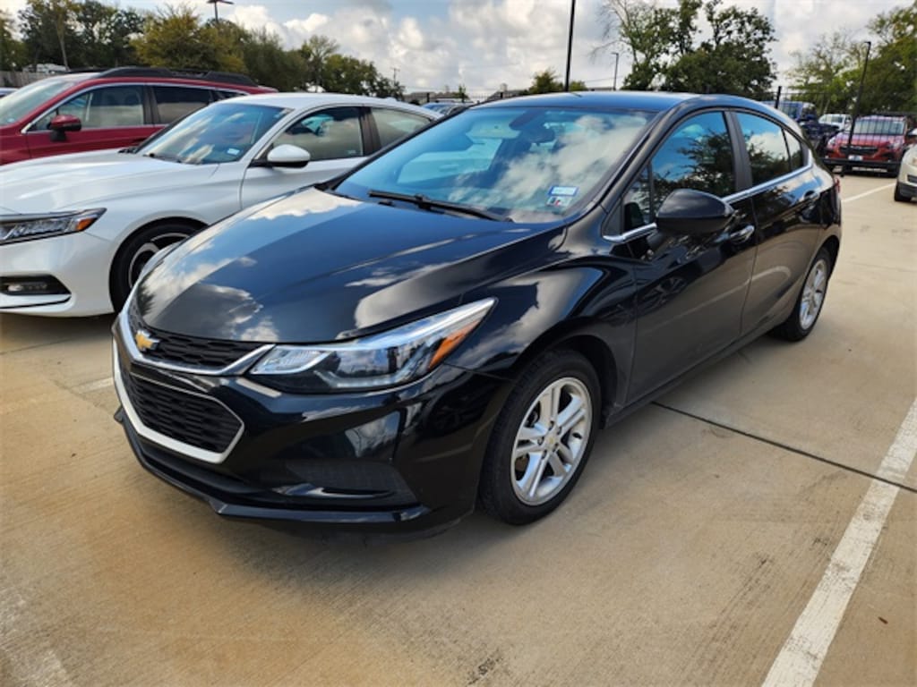 Used 2017 Chevrolet Cruze LT Auto Hatchback