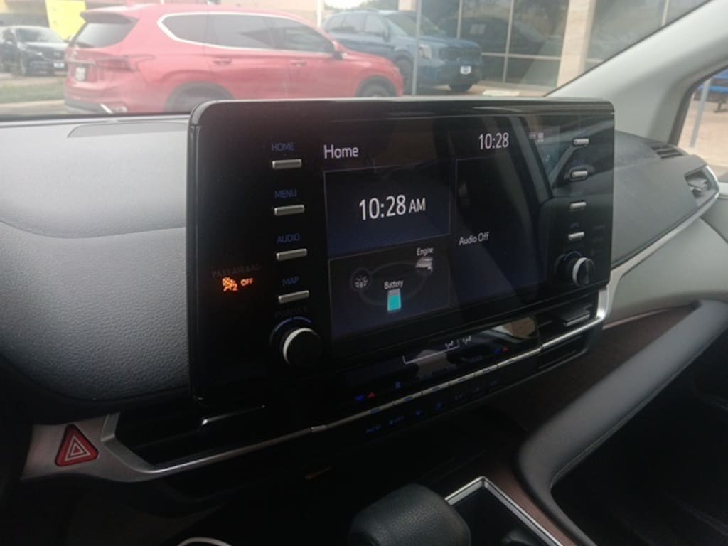 Used 2022 Toyota Sienna LE Minivan/Van