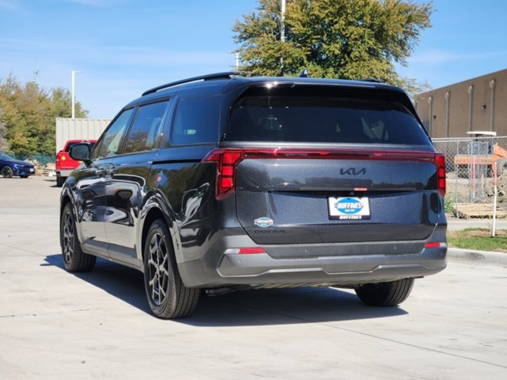 New 2026 Kia Carnival SX Minivan/Van
