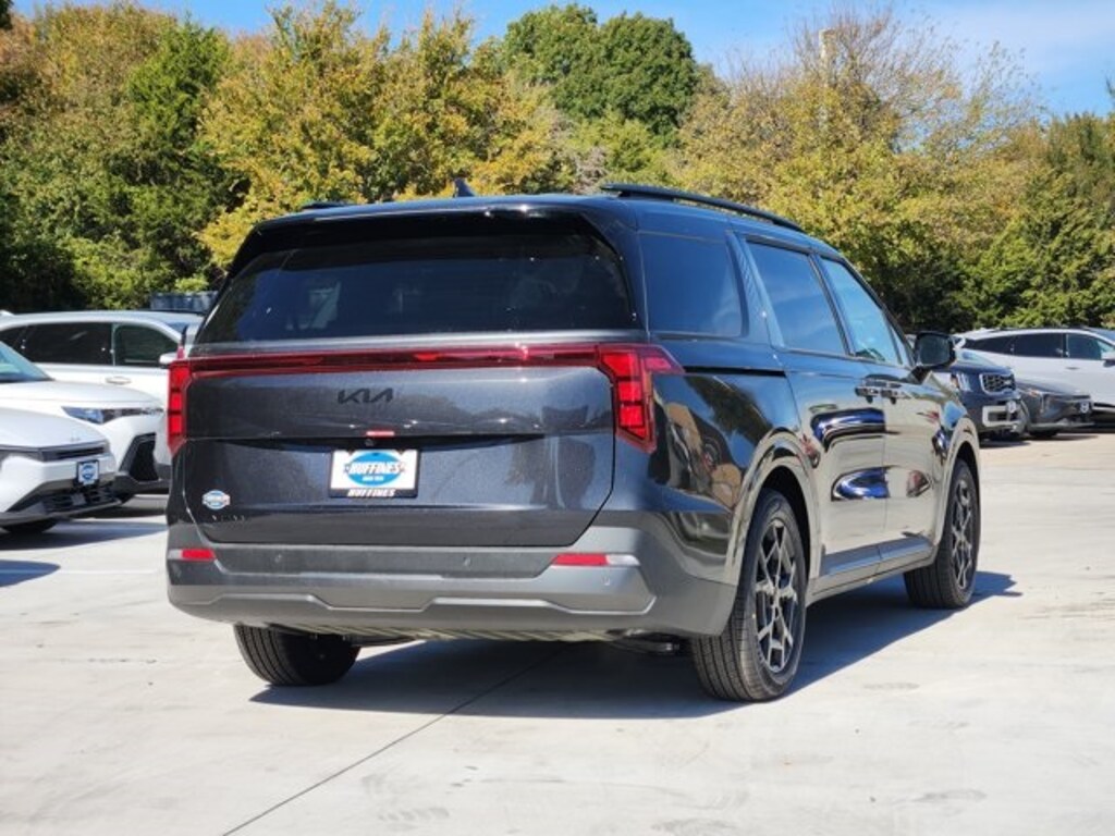 New 2026 Kia Carnival SX Minivan/Van