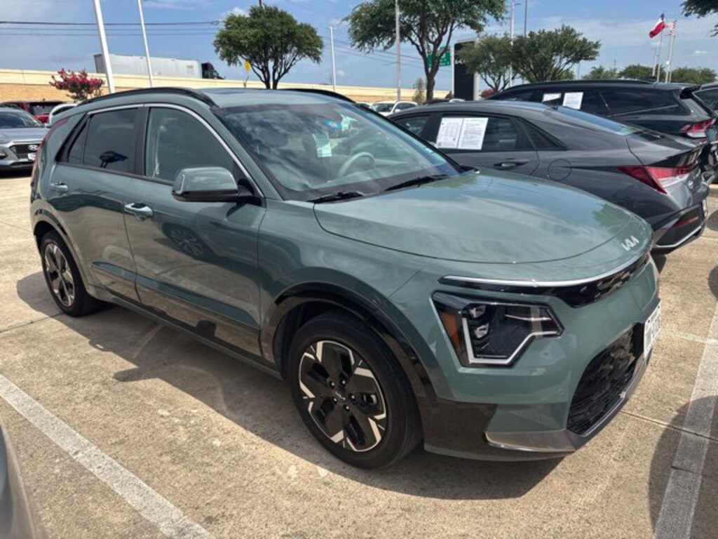 Certified 2023 Kia Niro EV Wave SUV