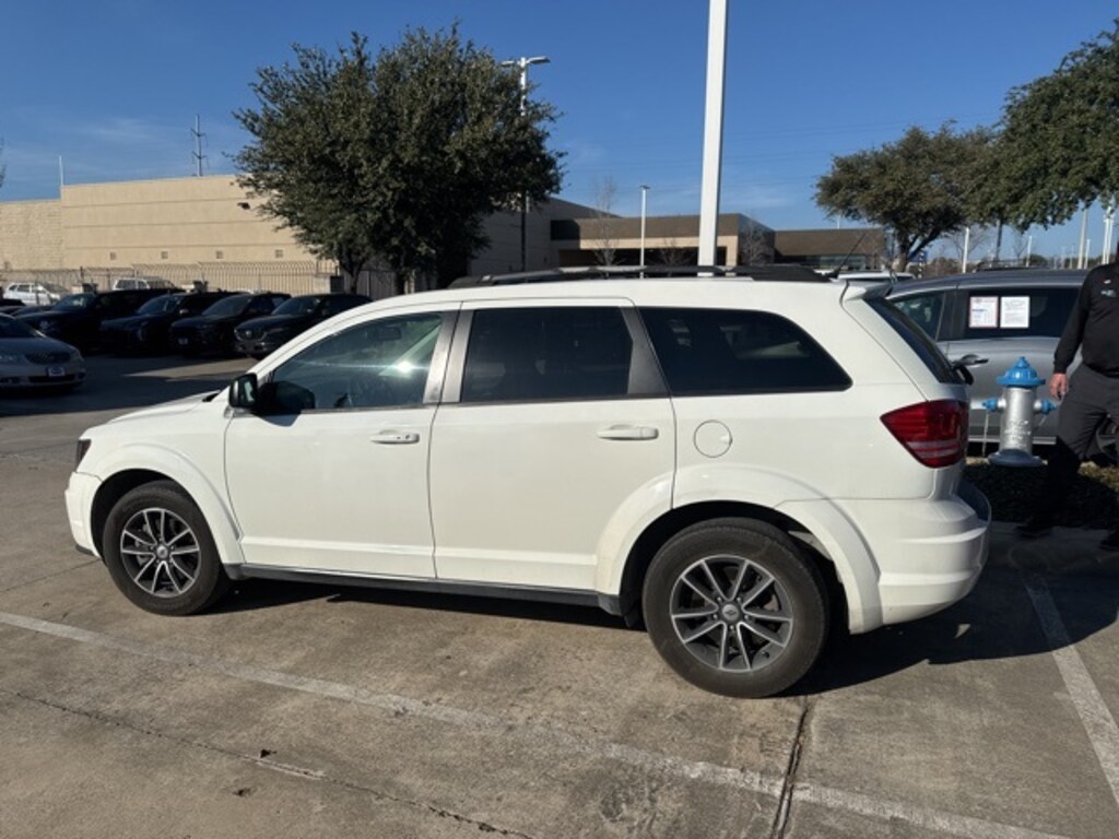 Used 2018 Dodge Journey SE SUV