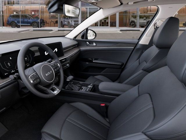 2025 Kia K5 EX - Photo 17
