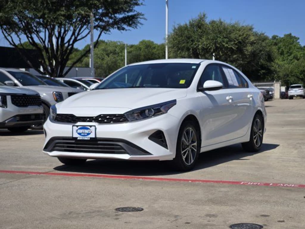 Used 2024 Kia Forte LXS Sedan