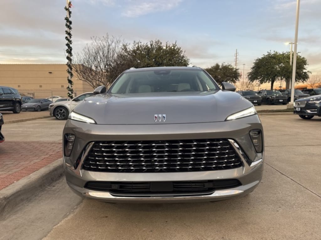 Used 2025 Buick Envision Avenir SUV