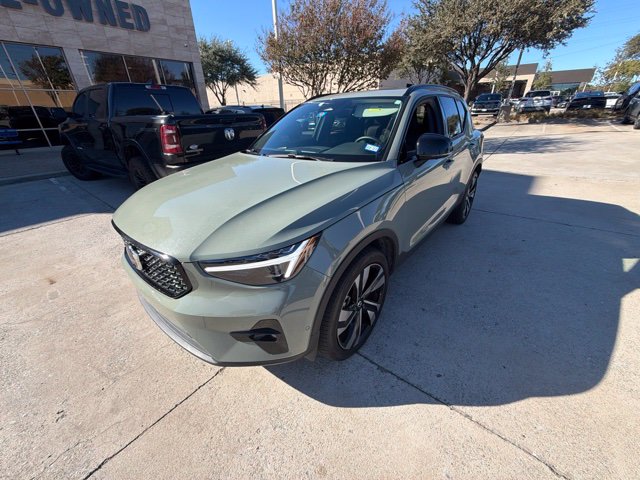 Used 2025 Volvo XC40 B5 Ultra Dark Theme SUV