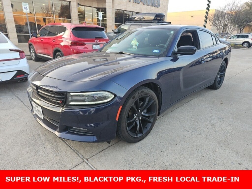 Used 2016 Dodge Charger SXT Sedan