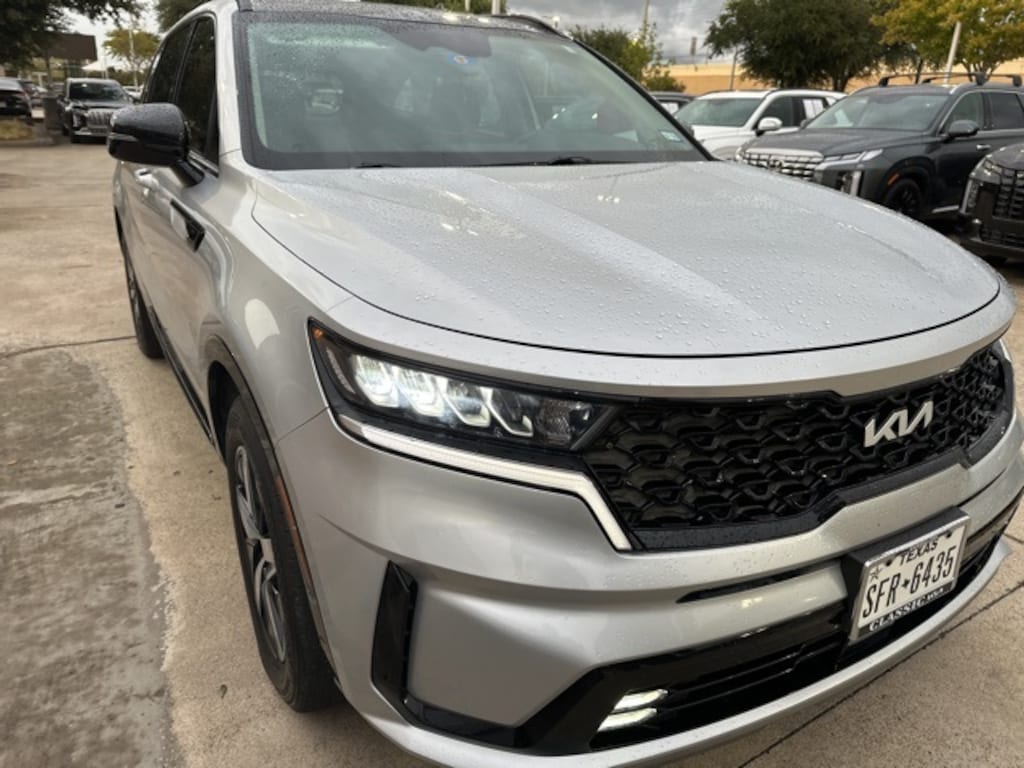 Certified 2022 Kia Sorento EX SUV