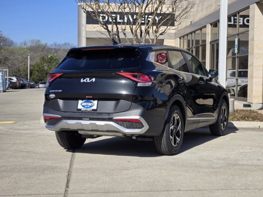 New 2025 Kia Sportage LX SUV