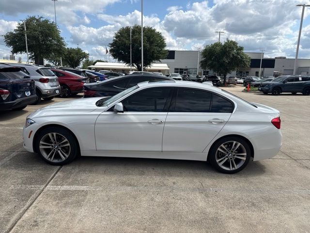 2018 BMW 3 Series 330i Sedan's photo