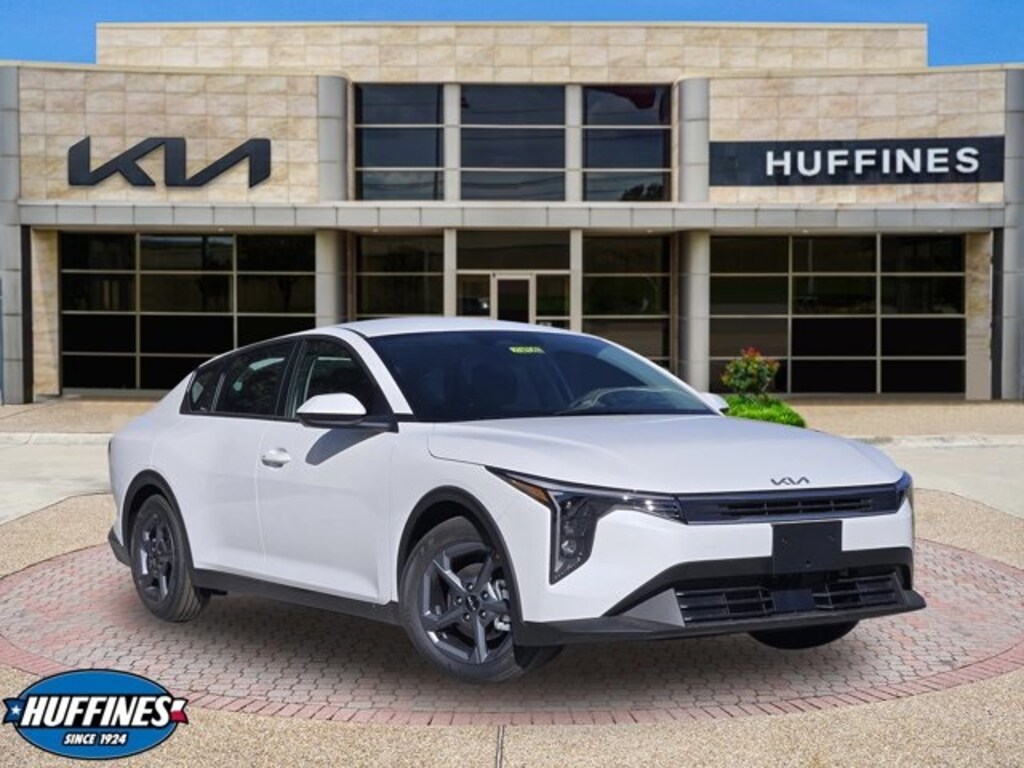 New 2025 Kia K4 LXS Sedan