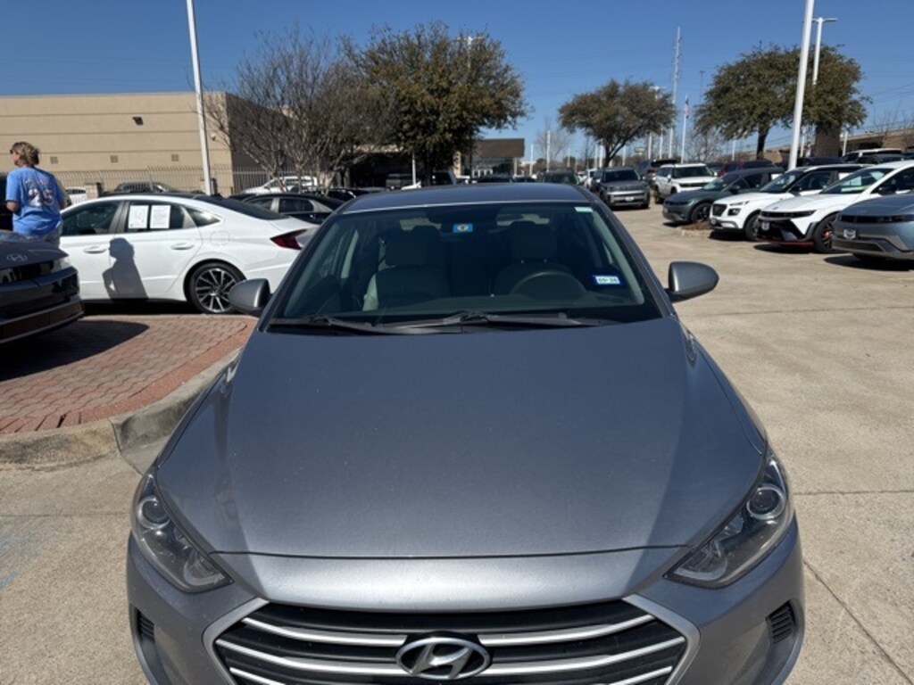Used 2017 Hyundai Elantra SE Sedan