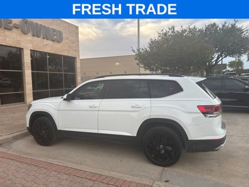 Used 2024 Volkswagen Atlas 2.0T SE w/Technology SUV