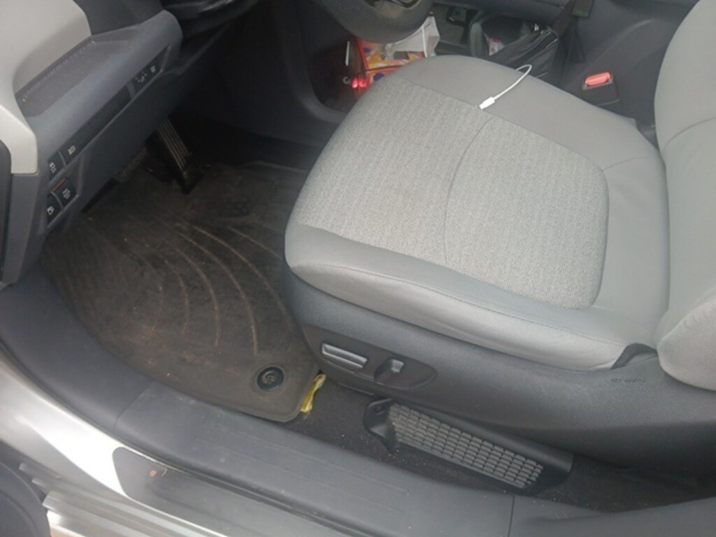 Used 2022 Toyota Sienna LE Minivan/Van