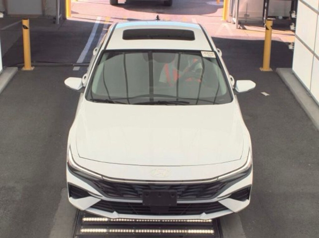 Certified 2025 Hyundai Elantra Limited Sedan
