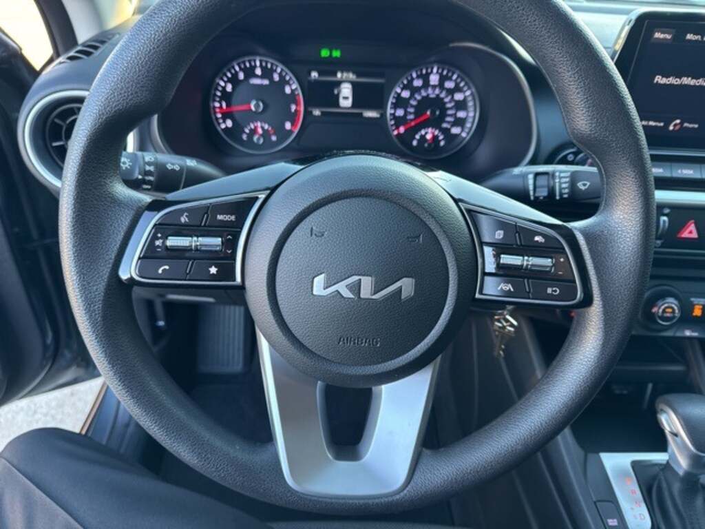 Used 2023 Kia Forte LX Sedan