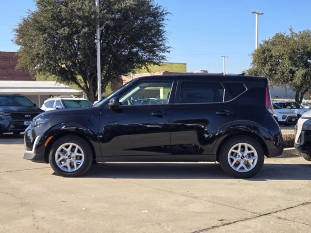 Certified 2025 Kia Soul LX Hatchback