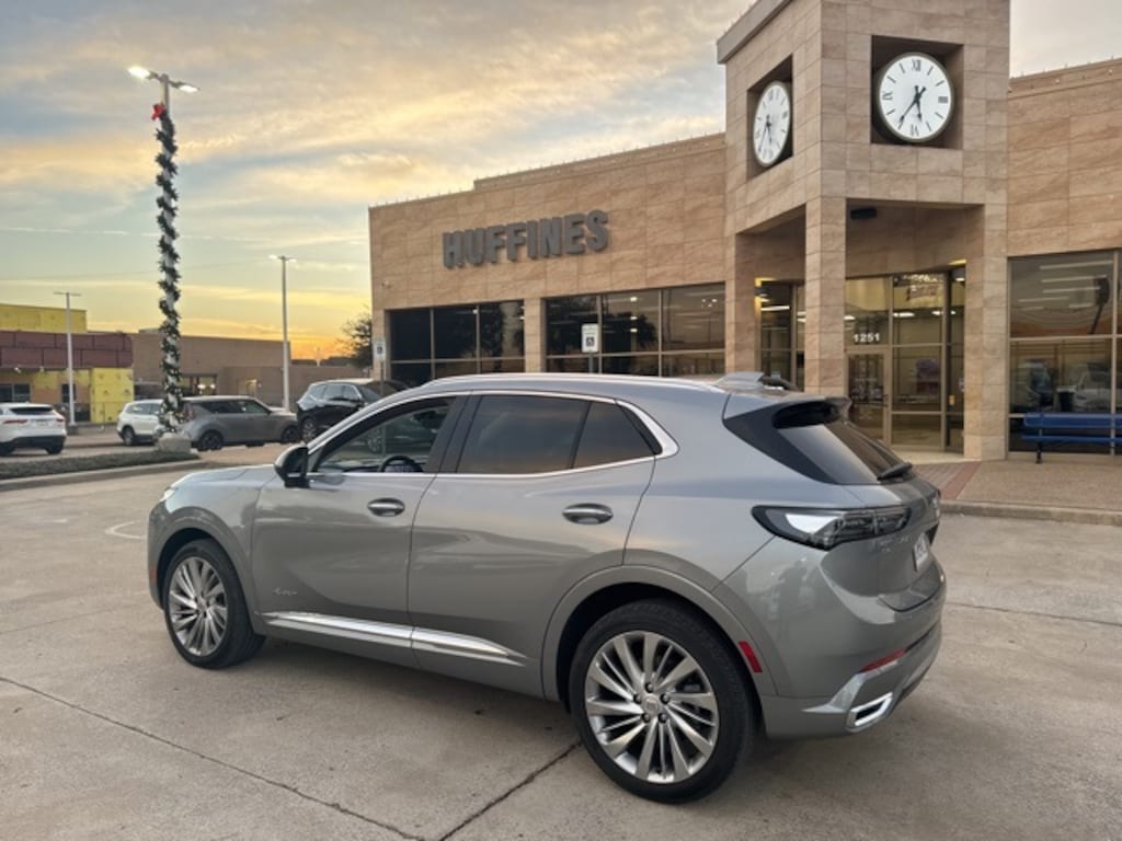 Used 2025 Buick Envision Avenir SUV