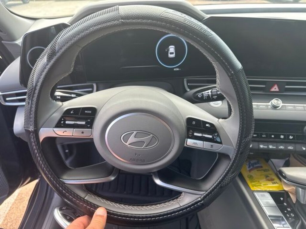 Certified 2025 Hyundai Elantra SEL Convenience Sedan