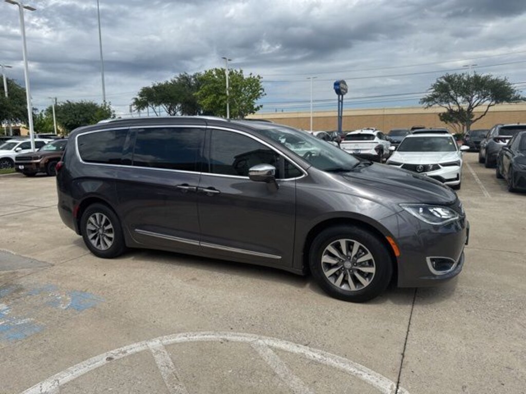 Used 2020 Chrysler Pacifica Hybrid Limited Minivan/Van