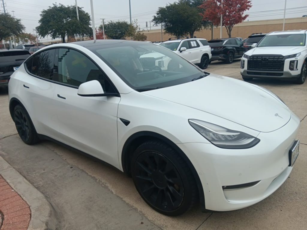 Used 2022 Tesla Model Y Long Range SUV