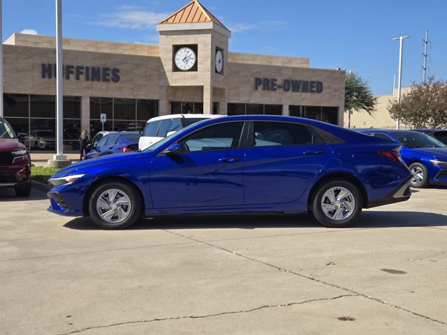 Certified 2025 Hyundai Elantra SE Sedan