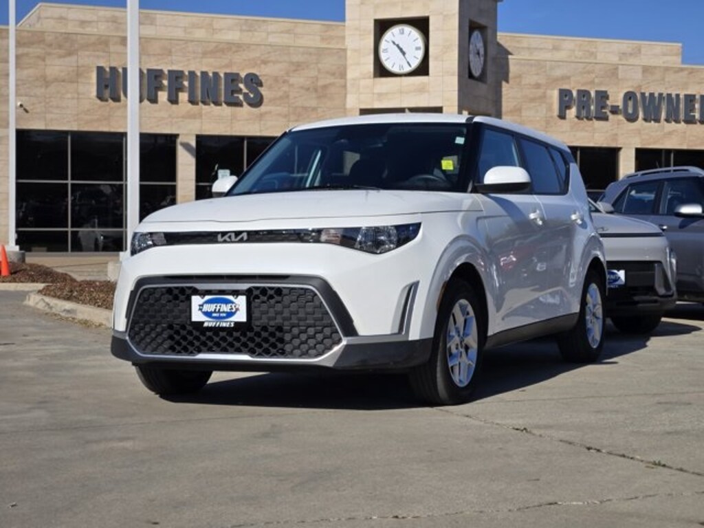 Certified 2025 Kia Soul LX Hatchback