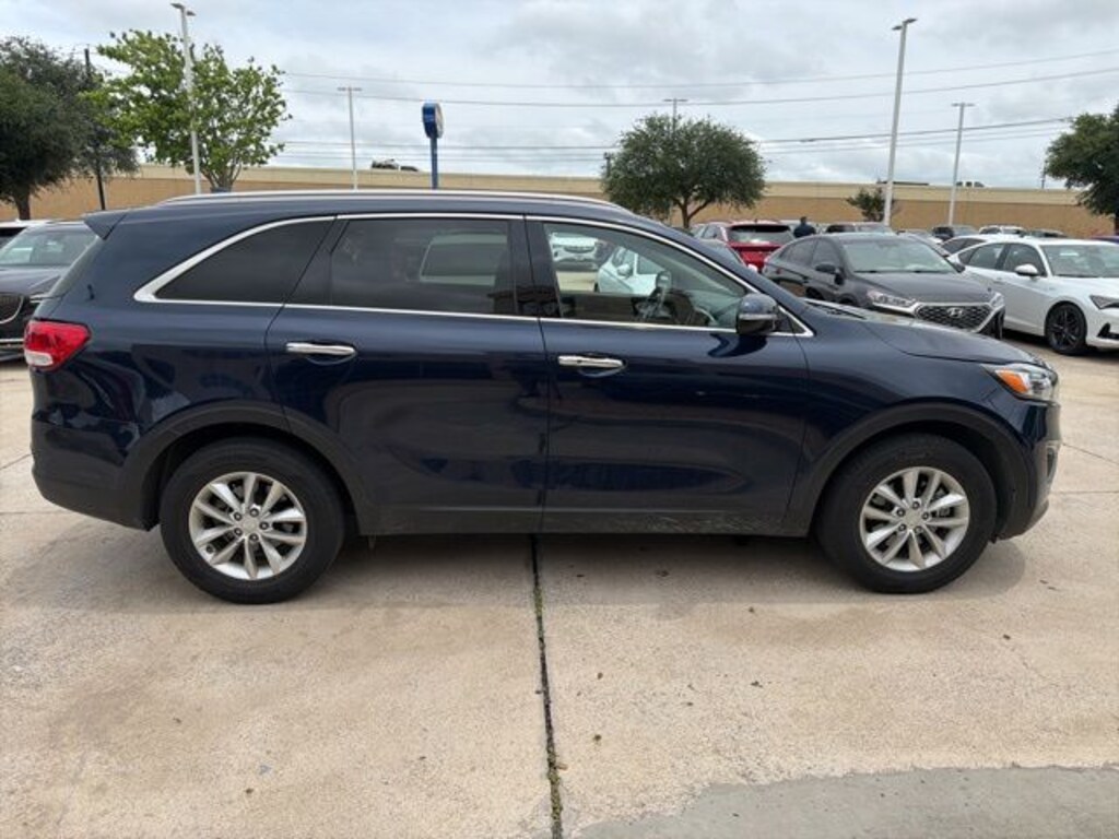 Used 2017 Kia Sorento LX SUV