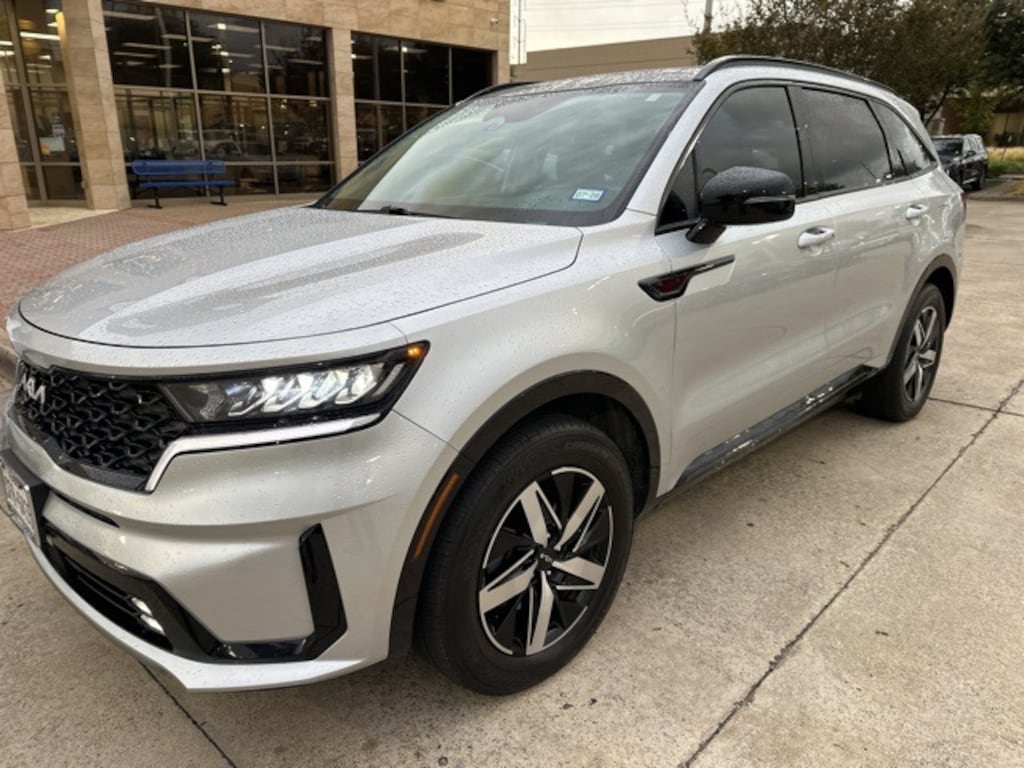 Certified 2022 Kia Sorento EX SUV